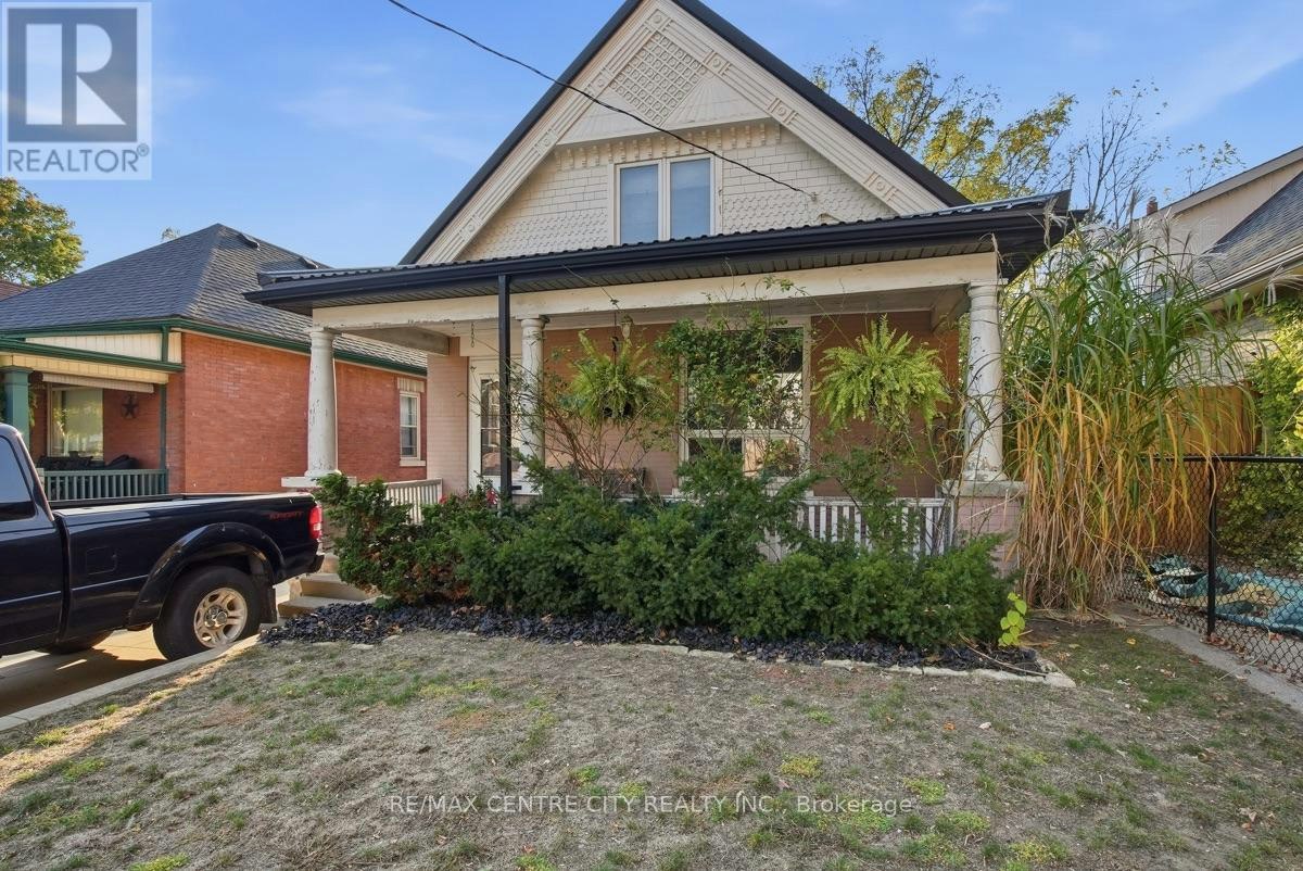 355 Oakland Avenue, London, ON, N5W 4J8