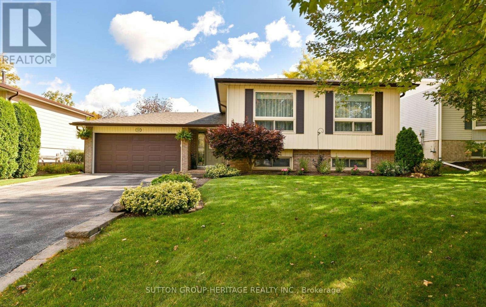 134 Booth Drive, Whitchurch-Stouffville, ON, L4A 4R8