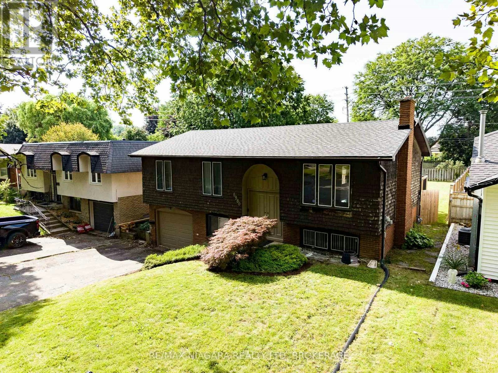 6980 Dolphin Street, Niagara Falls, ON, L2E 6Y2