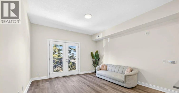 303-261 King Street E, Hamilton, ON, L8N 1B9 - 17