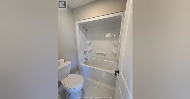 UPPER-4410 Belmont, Lakeshore, ON, N0R 1A0 - 13