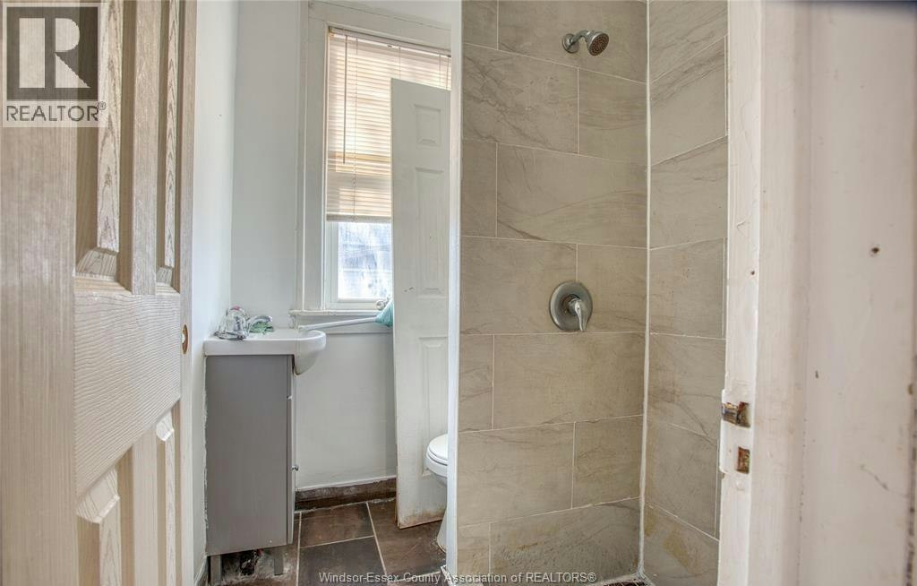 UPPER-478 Rosedale Avenue, Windsor, ON, N8X 1X6 - 9