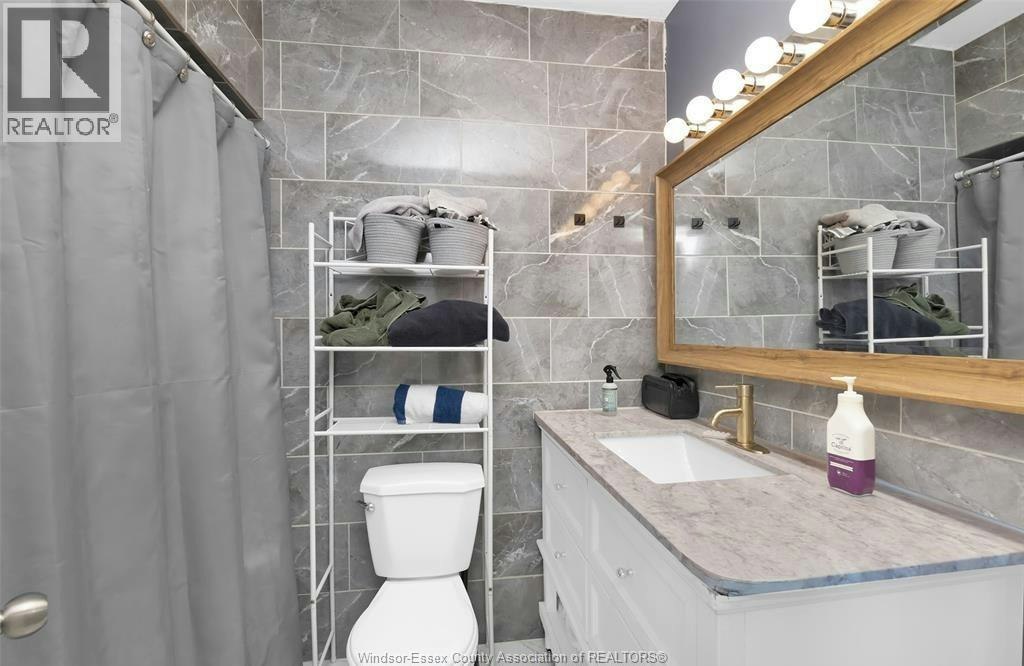 3484 Peter Street, Windsor, ON, N9C 1J3 - 11