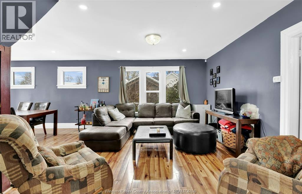 3484 Peter Street, Windsor, ON, N9C 1J3 - 4
