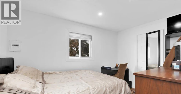 3484 Peter Street, Windsor, ON, N9C 1J3 - 14