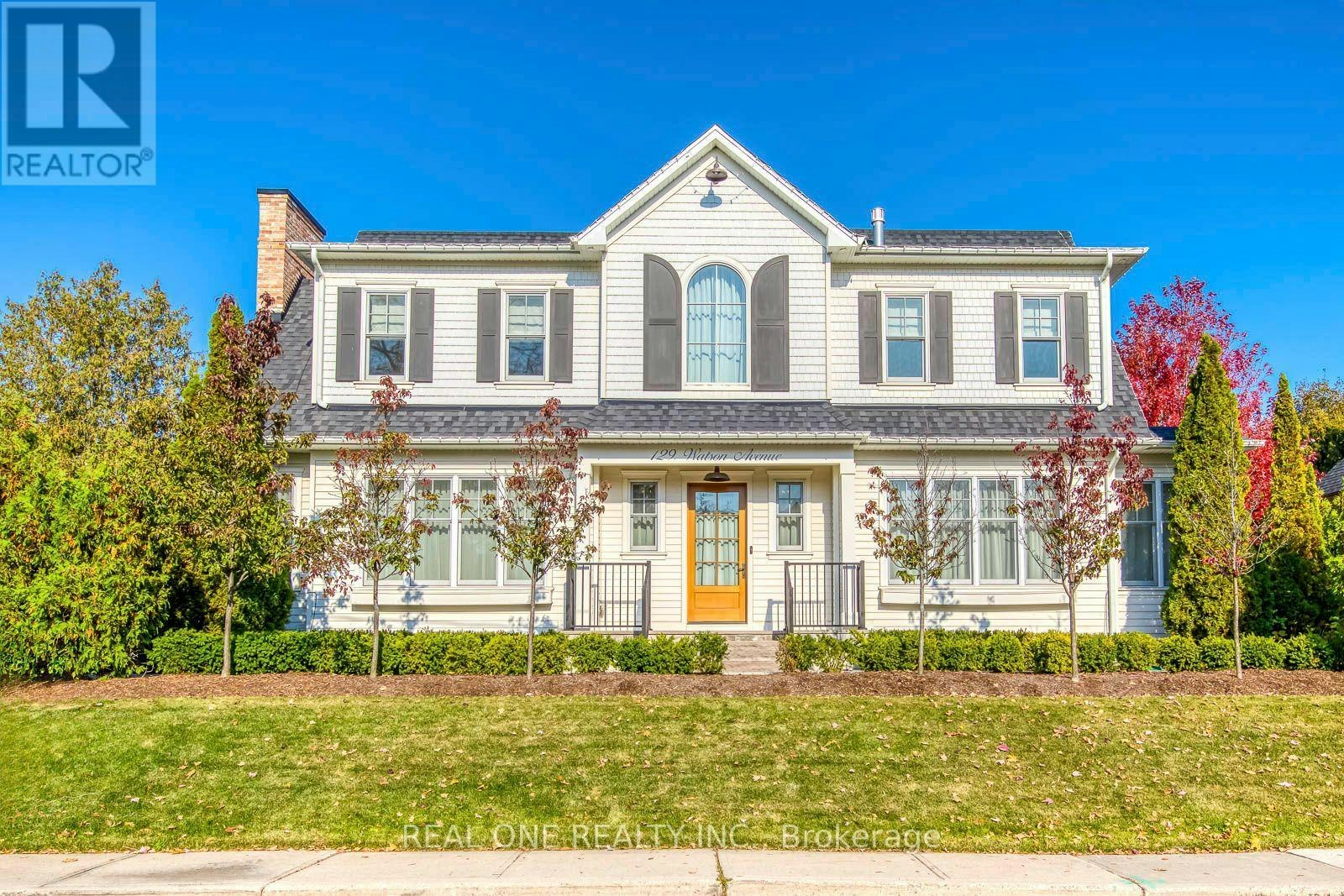 129 Watson Avenue, Oakville, ON, L6J 3T5