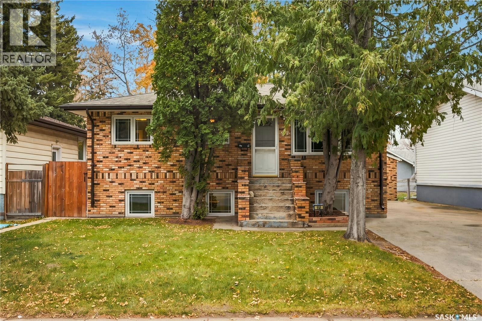 512 Q Avenue N, Saskatoon, SK, S7L 2Y3