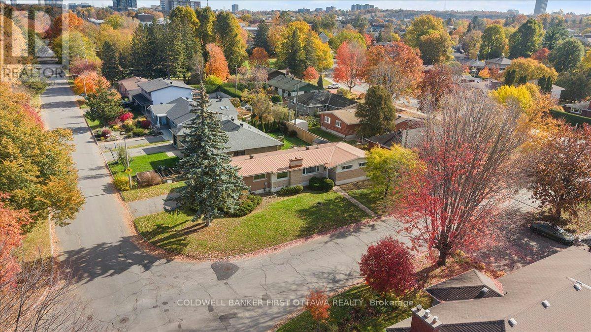 703 Windermere Avenue, Ottawa, ON, K2A 2X1