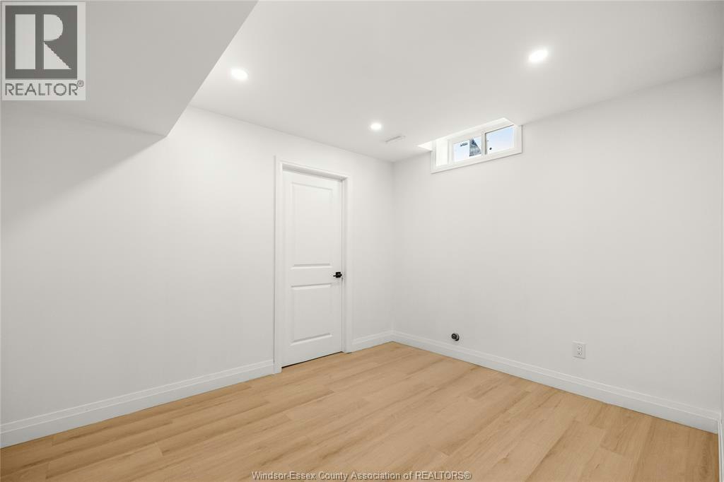 1397 Barkley Avenue, Windsor, ON, N8P 0E8 - 8