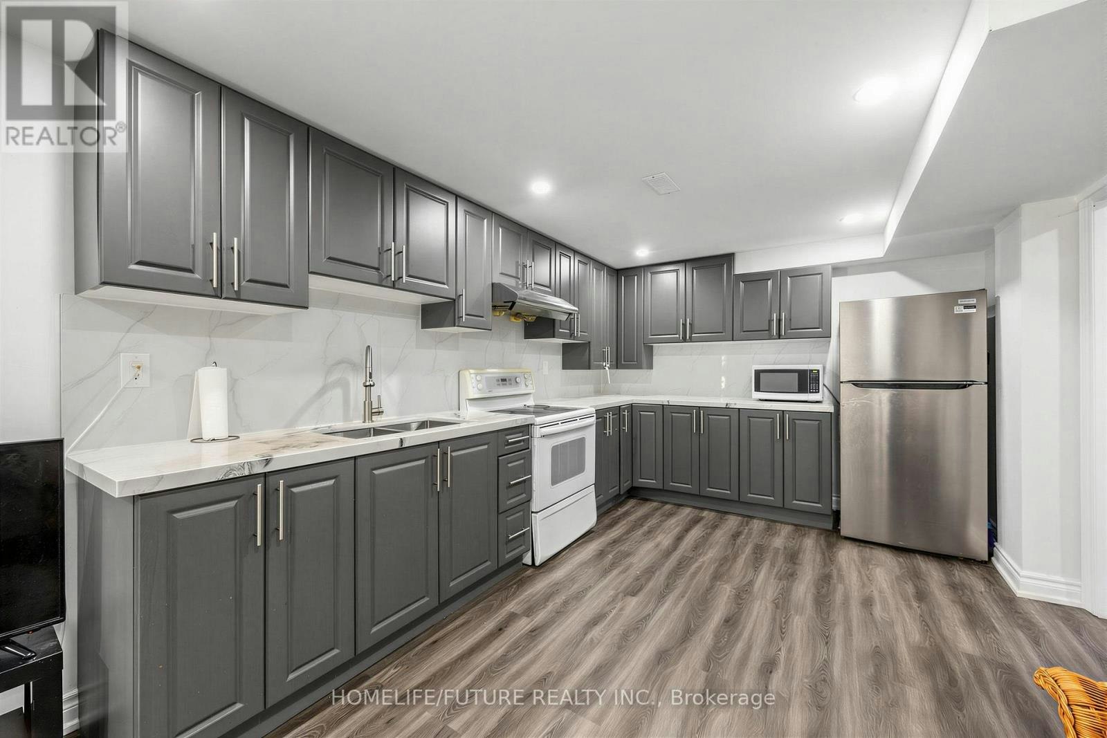 123 Bennett Avenue, Ajax, ON, L1T 3R8 - 6