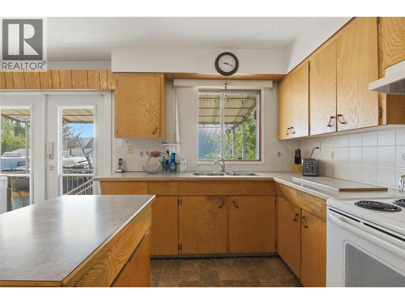 236 Spruce Avenue, Kamloops, BC, V2B 1J1