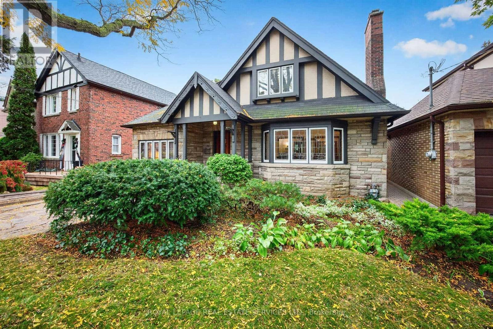 27 Verbena Avenue, Toronto, ON, M6S 1E6