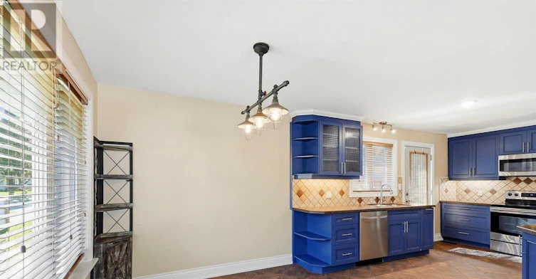 124 Wincott Drive, Toronto, ON, M9R 2P6 - 11