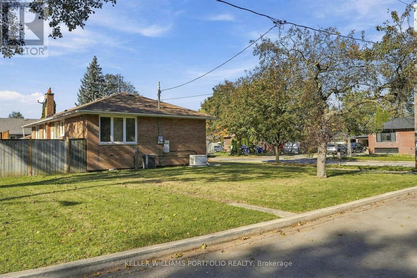 124 Wincott Drive, Toronto, ON, M9R 2P6 - 50