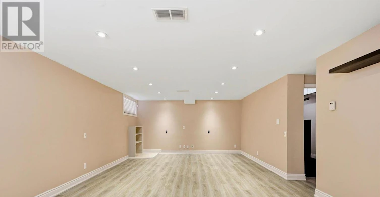 124 Wincott Drive, Toronto, ON, M9R 2P6 - 32