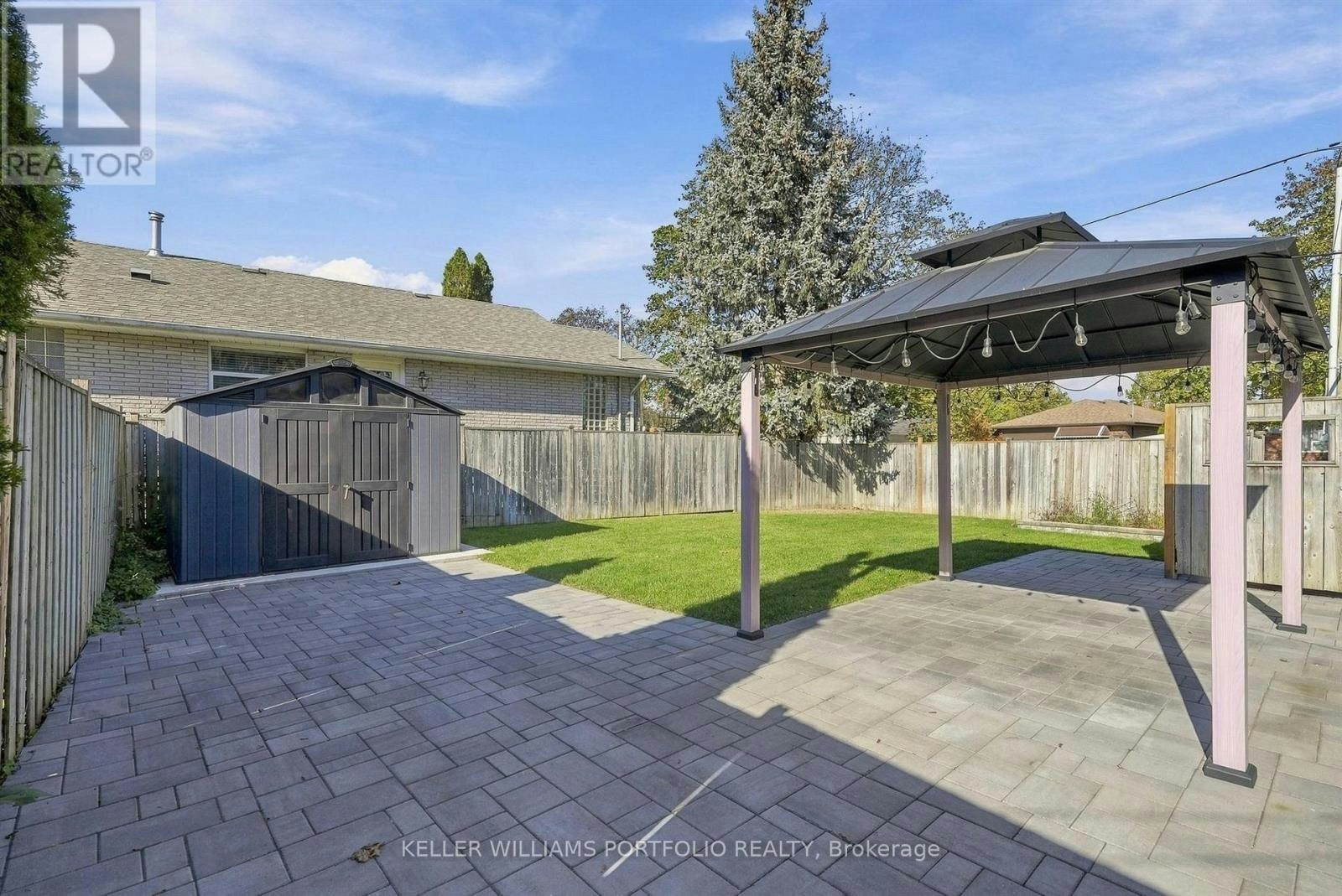 124 Wincott Drive, Toronto, ON, M9R 2P6 - 45