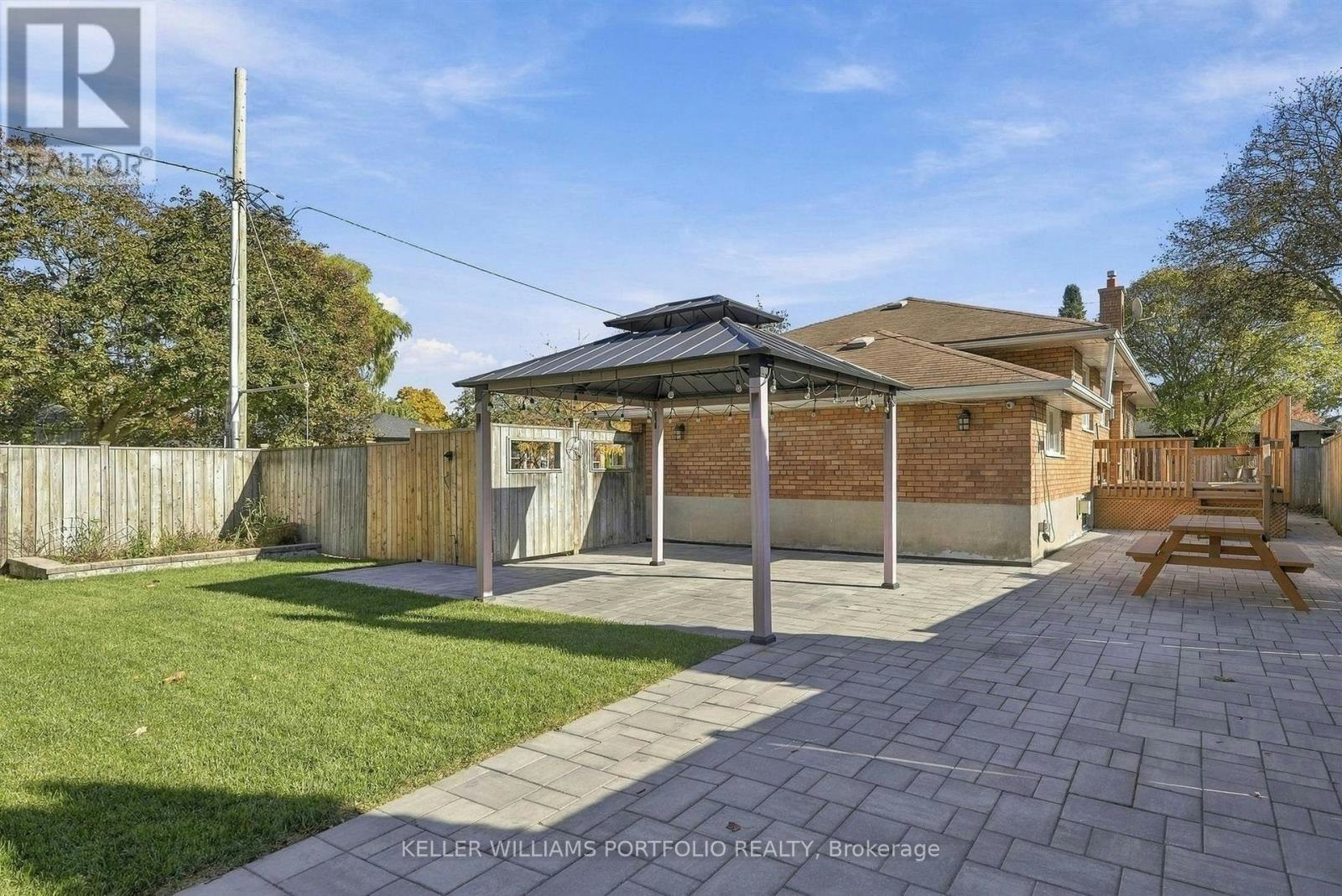 124 Wincott Drive, Toronto, ON, M9R 2P6 - 47