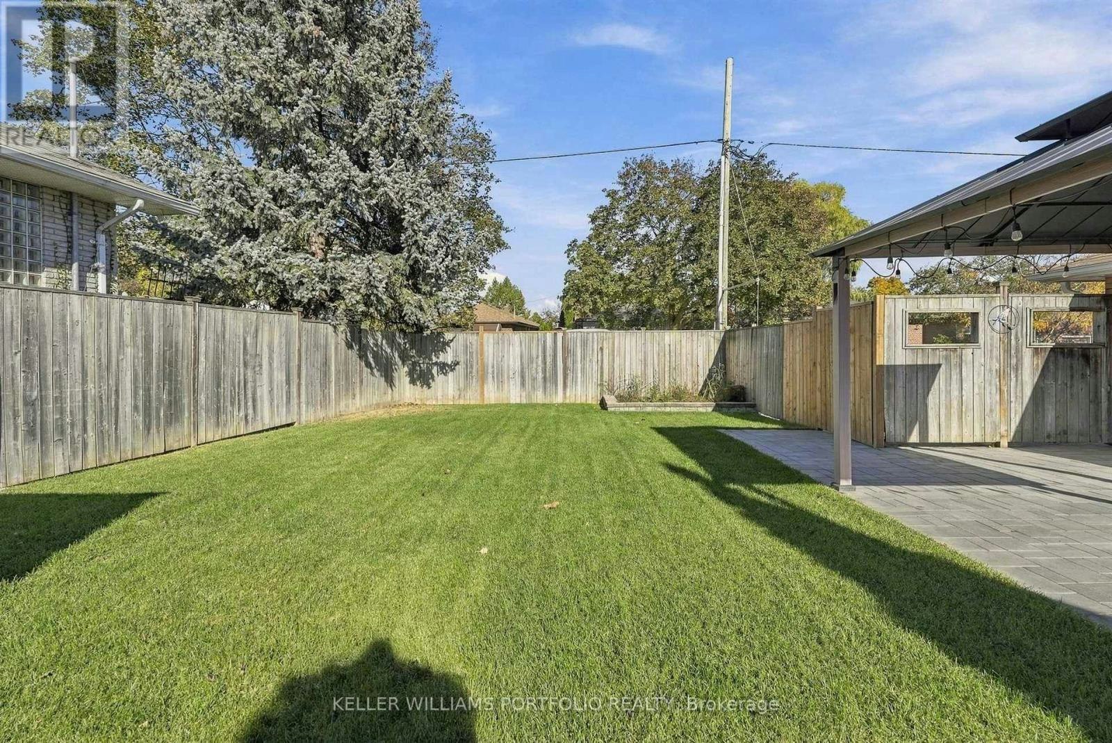 124 Wincott Drive, Toronto, ON, M9R 2P6 - 46