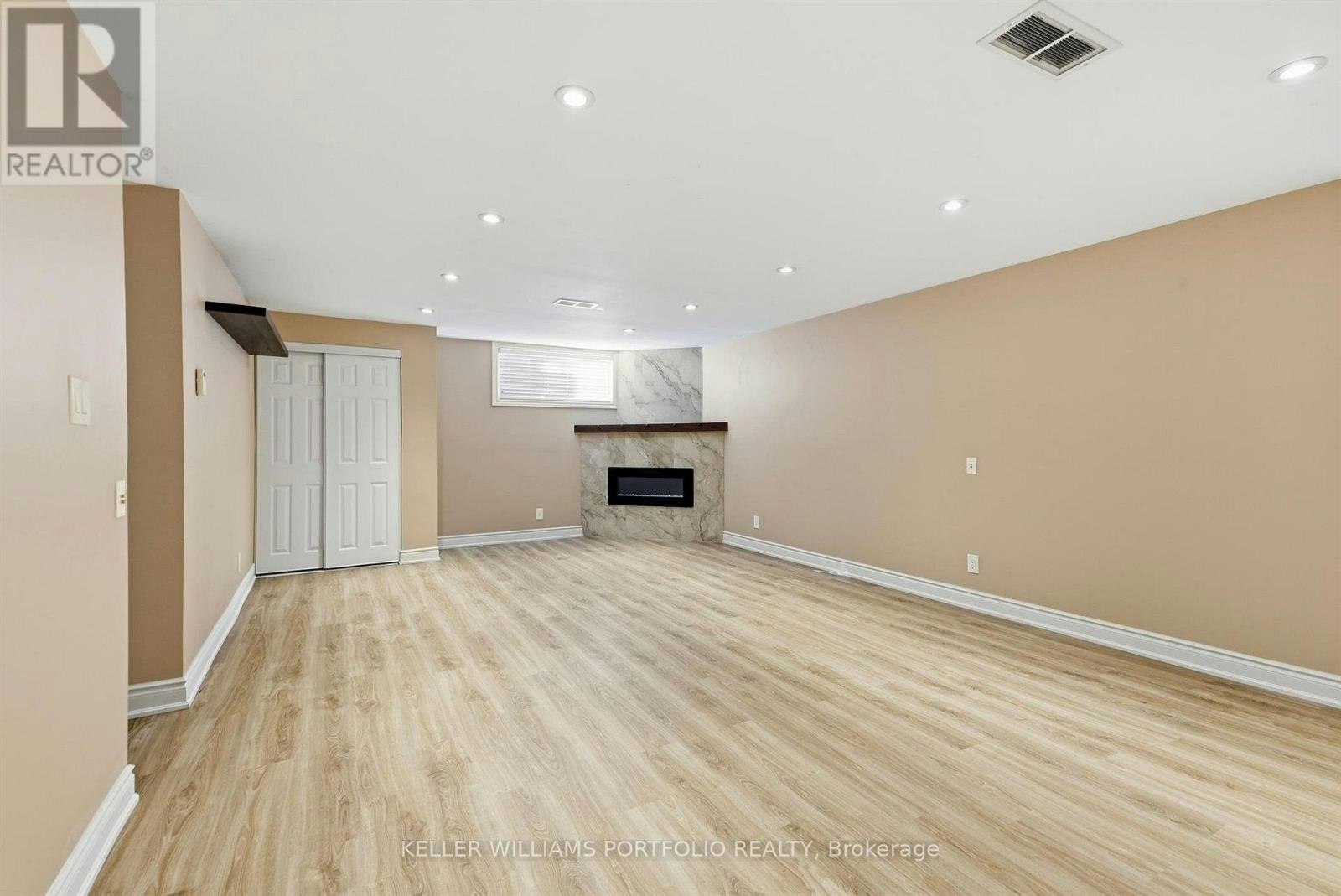 124 Wincott Drive, Toronto, ON, M9R 2P6 - 30