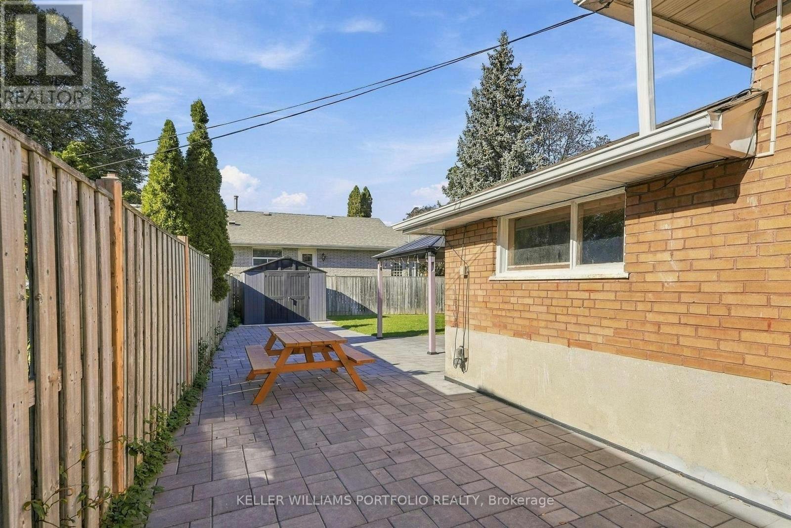 124 Wincott Drive, Toronto, ON, M9R 2P6 - 43