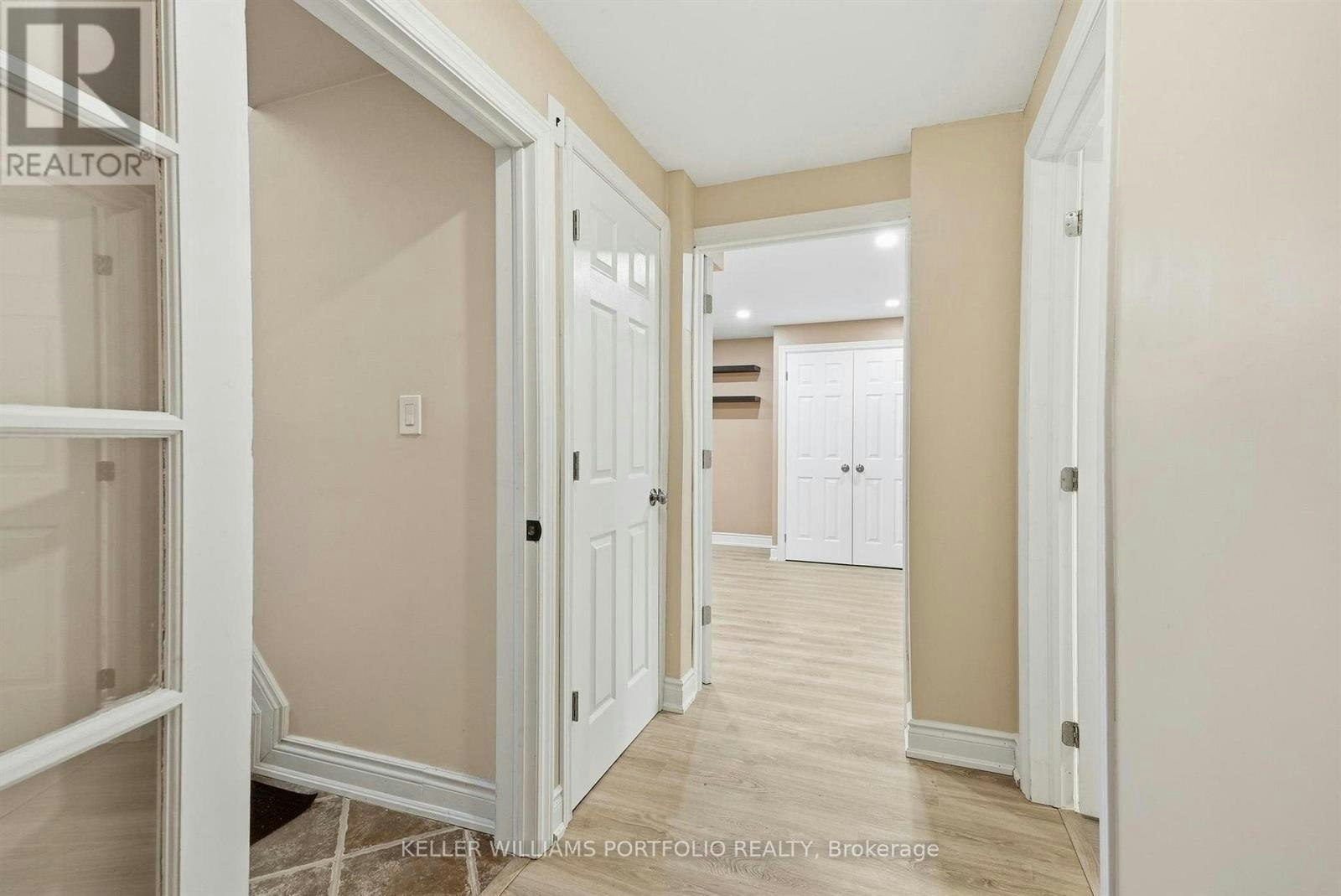 124 Wincott Drive, Toronto, ON, M9R 2P6 - 29
