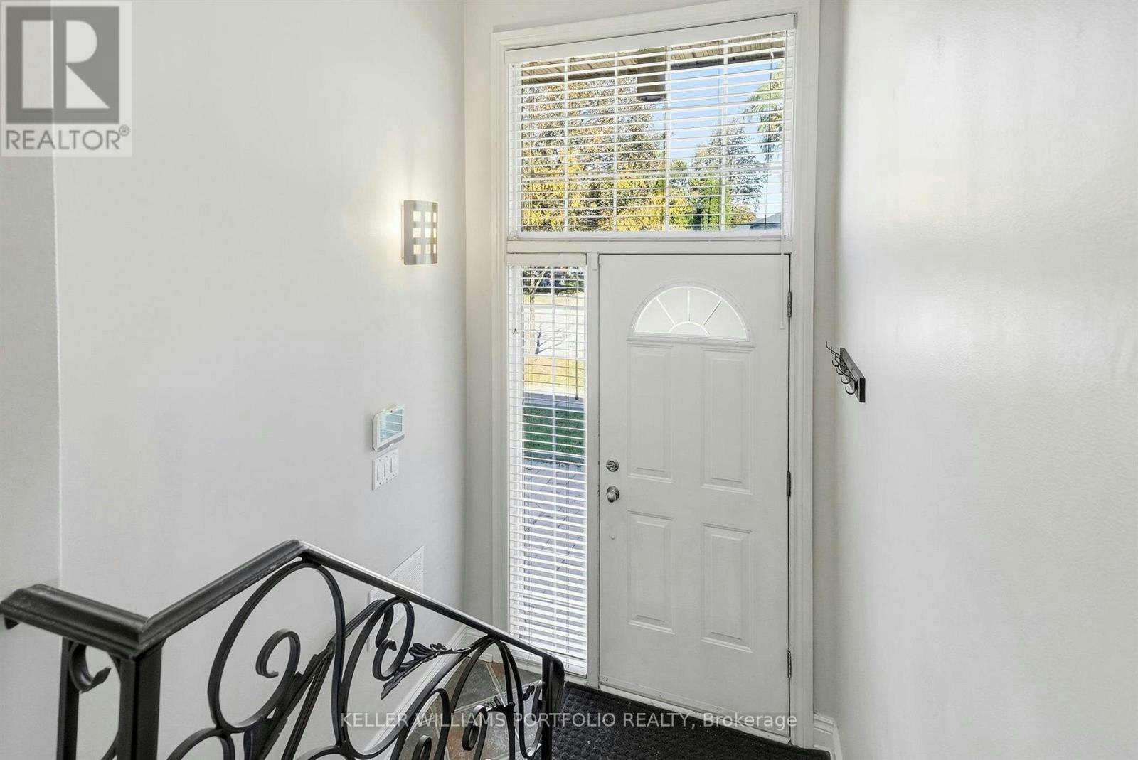 124 Wincott Drive, Toronto, ON, M9R 2P6 - 6