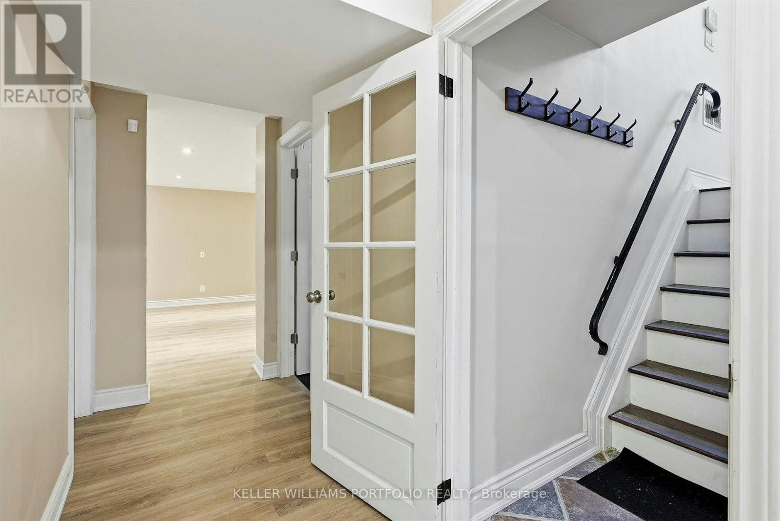 124 Wincott Drive, Toronto, ON, M9R 2P6 - 28