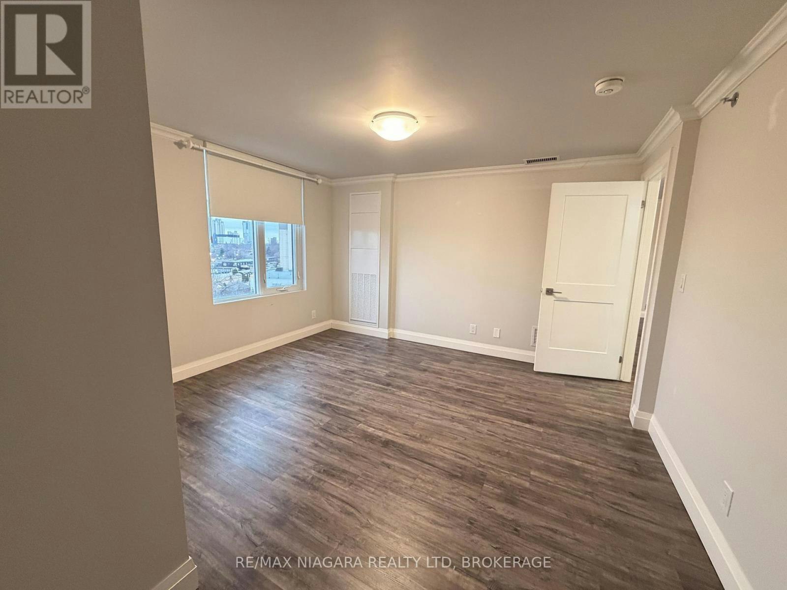 814-5698 Main Street, Niagara Falls, ON, L2G 5Z4 - 26