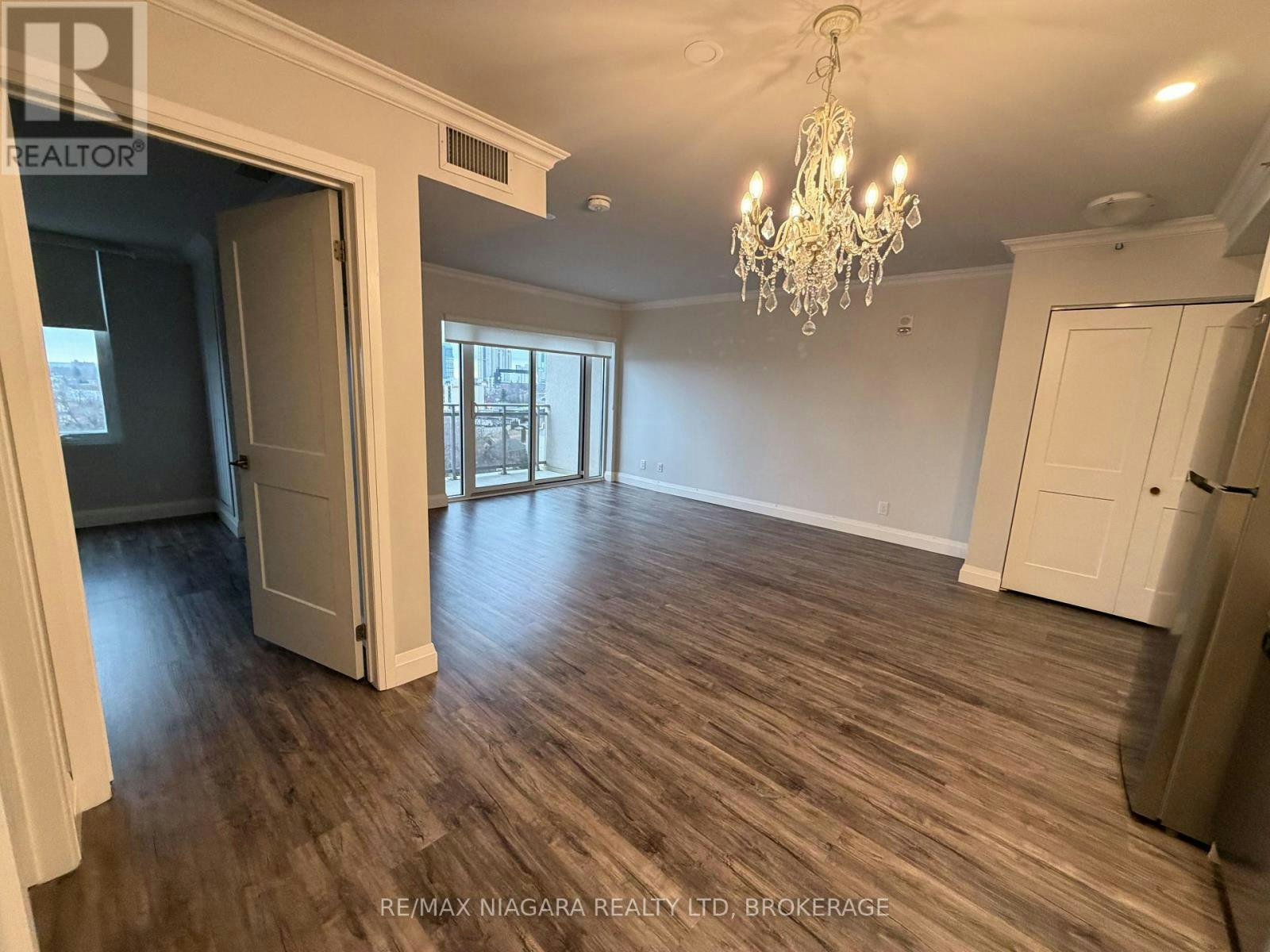 814-5698 Main Street, Niagara Falls, ON, L2G 5Z4 - 22