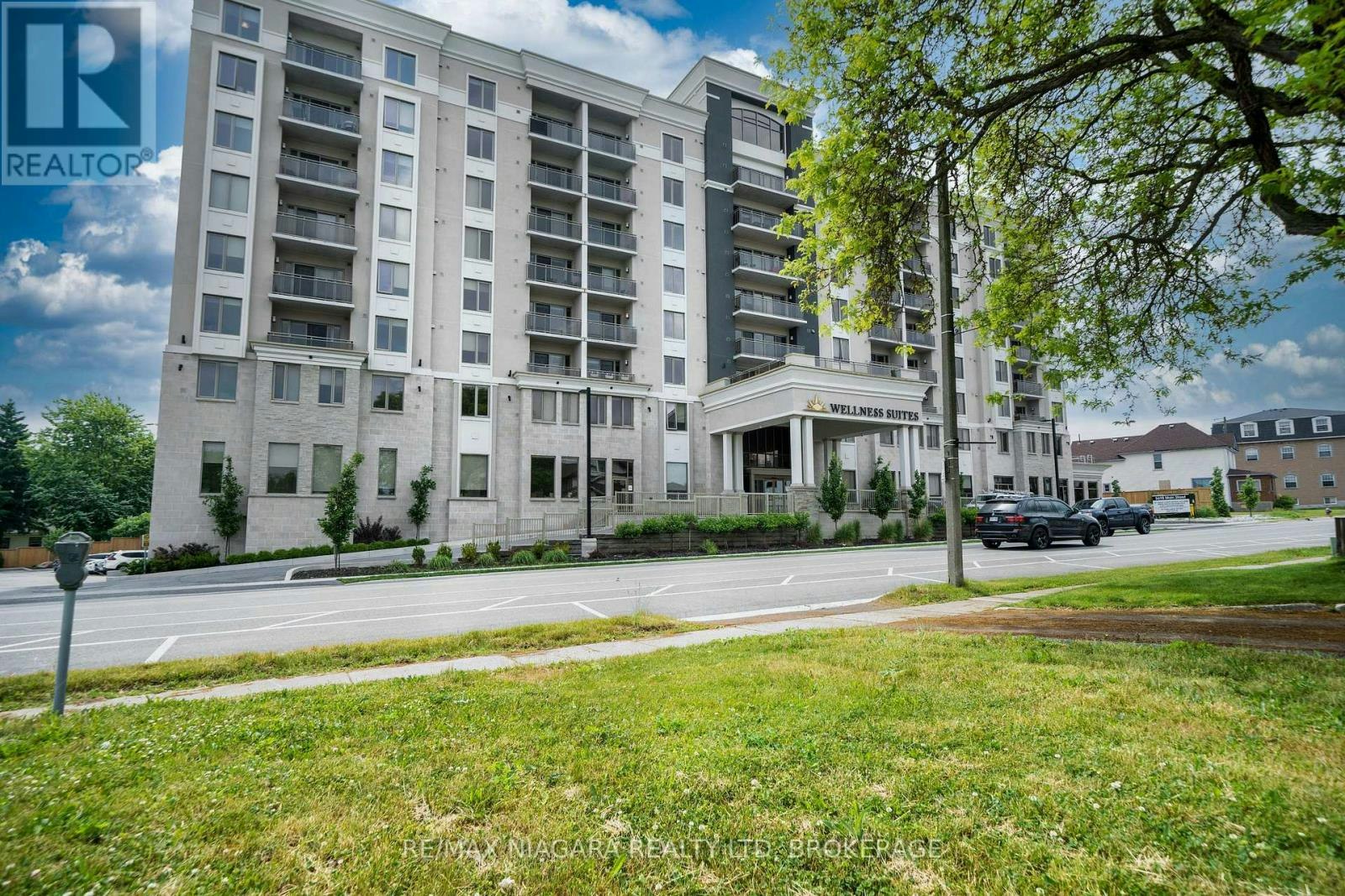 814-5698 Main Street, Niagara Falls, ON, L2G 5Z4 - 4