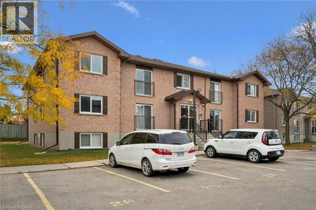 11-325 Northlake Drive, Waterloo, ON, N2V 1Z1