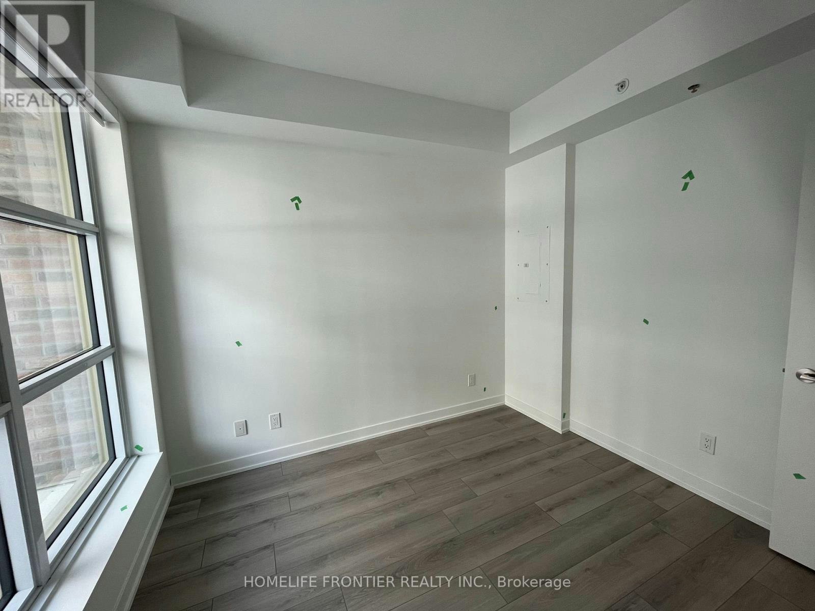 513-1787 St. Clair Avenue N, Toronto, ON, M6N 1J6 - 2