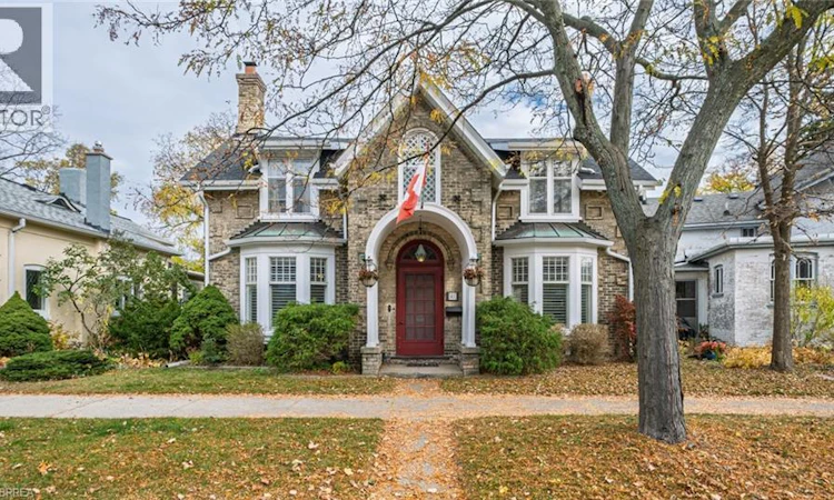 41 Dufferin Avenue