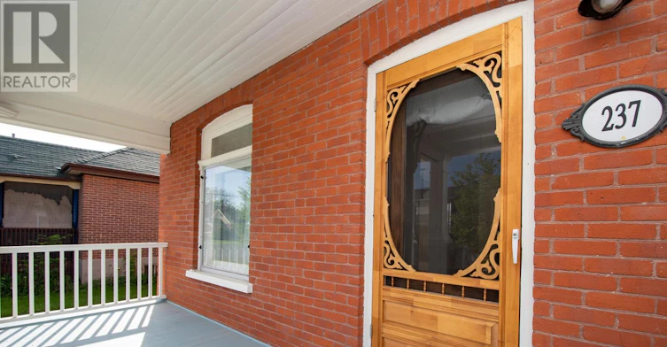 237 Prince Street, Peterborough, ON, K9J 2A6 - 4