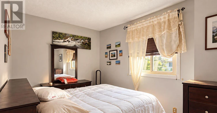 791 Littlestone Crescent, Kingston, ON, K7M 8L7 - 4
