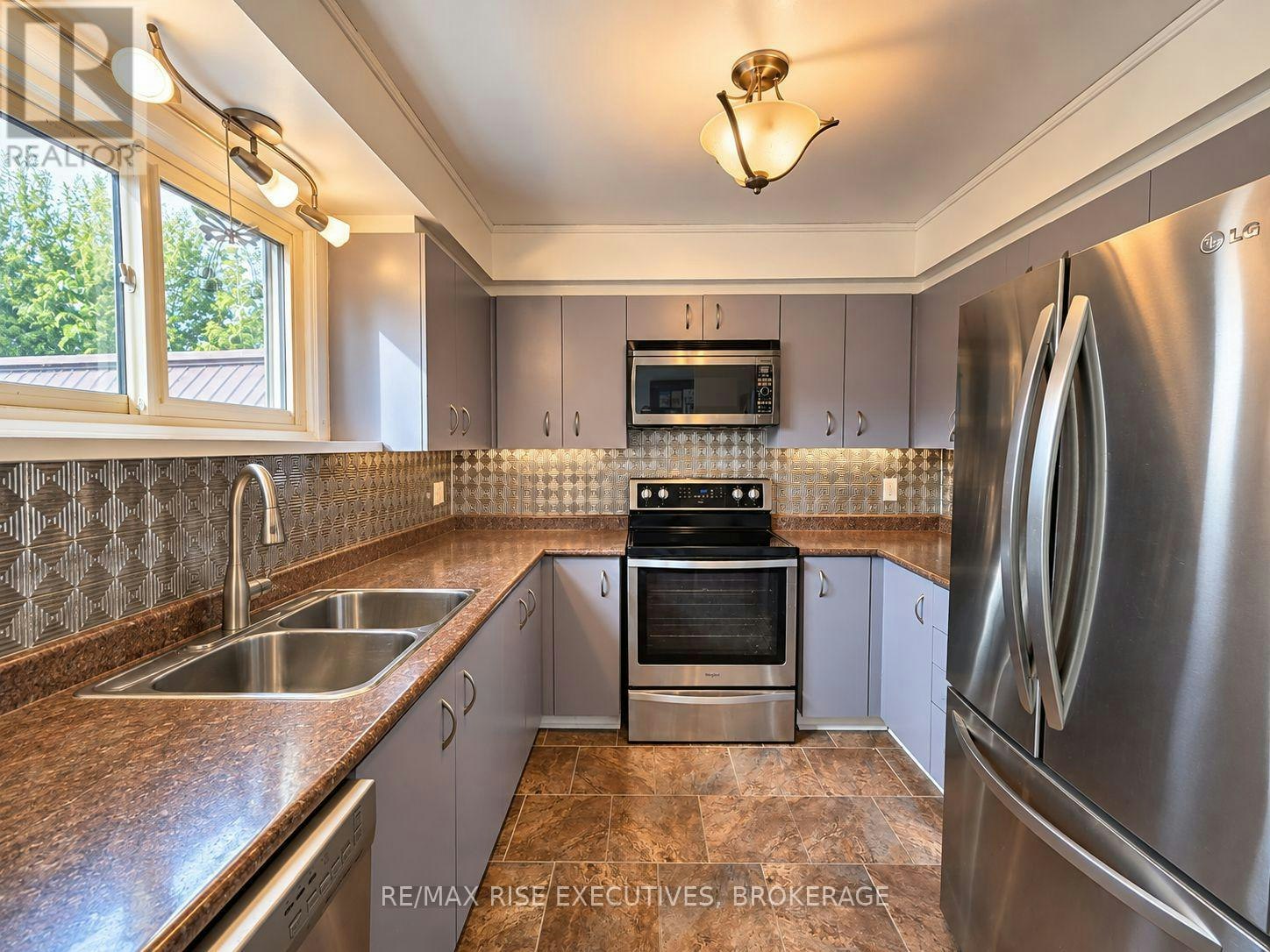 791 Littlestone Crescent, Kingston, ON, K7M 8L7 - 3