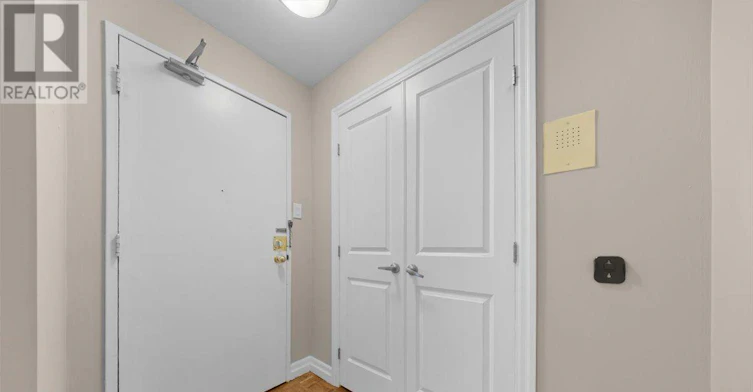 1202-158 Mcarthur Avenue, Ottawa, ON, K1L 8C9 - 2