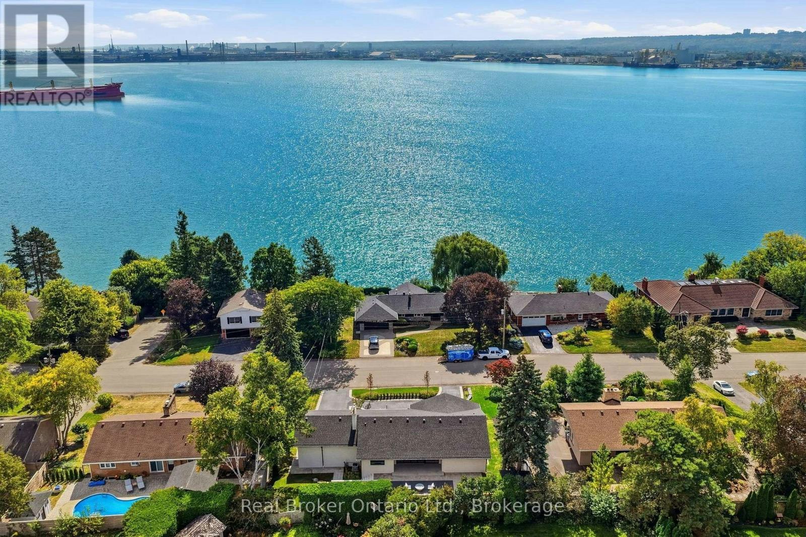 841 Danforth Place, Burlington, ON, L7T 1S1