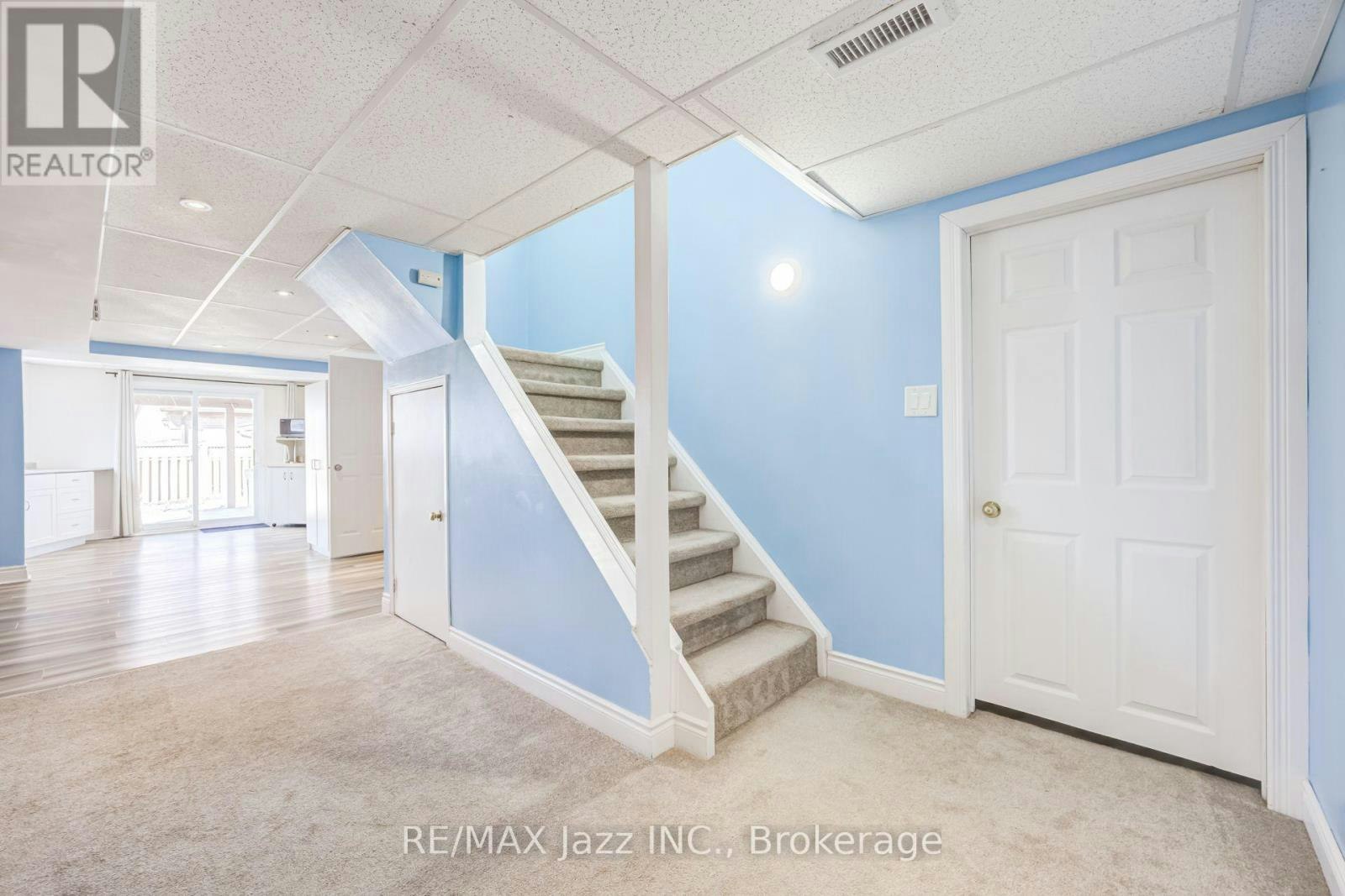 2 Coomer Crescent, Ajax, ON, L1T 3B6 - 39