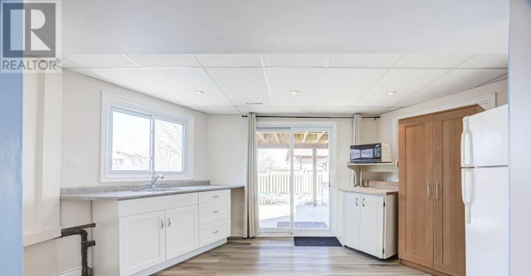 2 Coomer Crescent, Ajax, ON, L1T 3B6 - 43