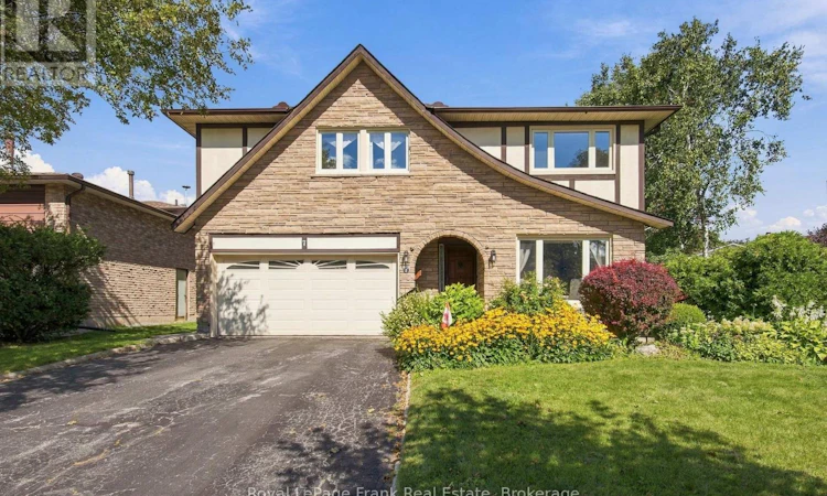 7 Trinity Crescent