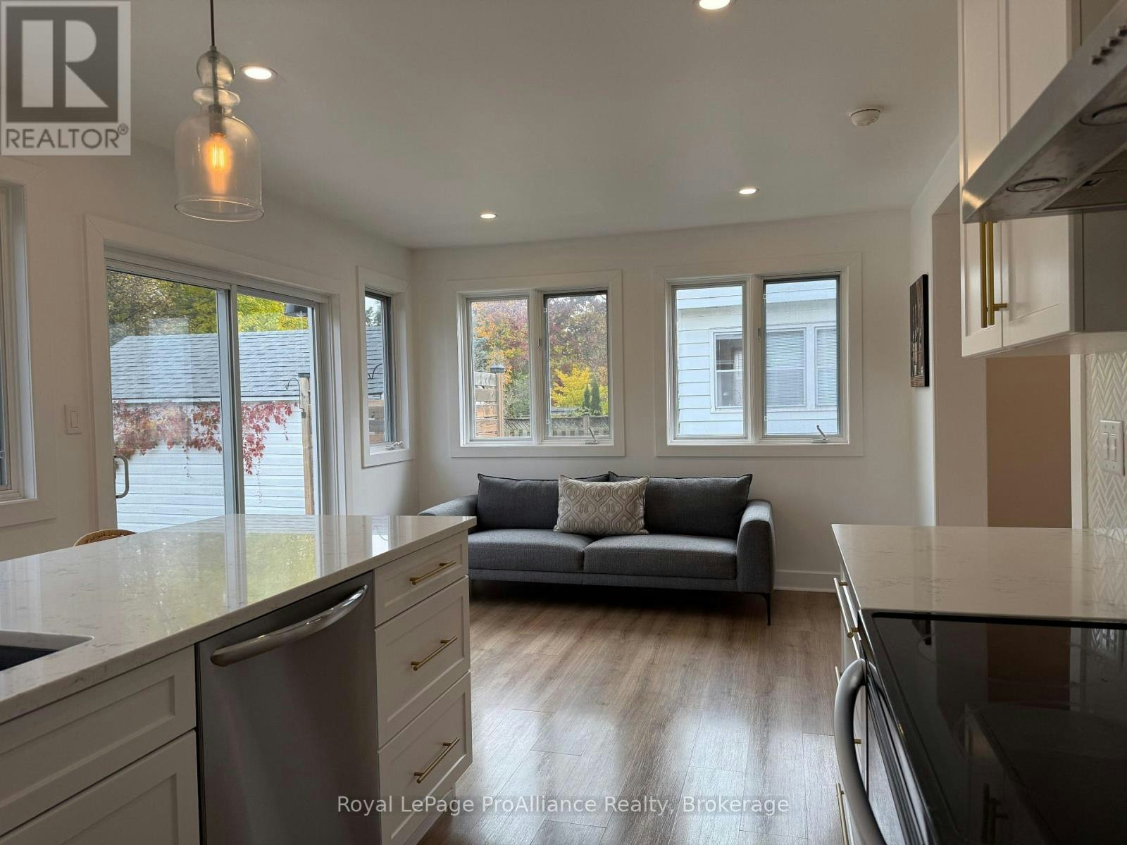 327 Bleecker Avenue, Belleville, ON, K8N 3V3 - 11