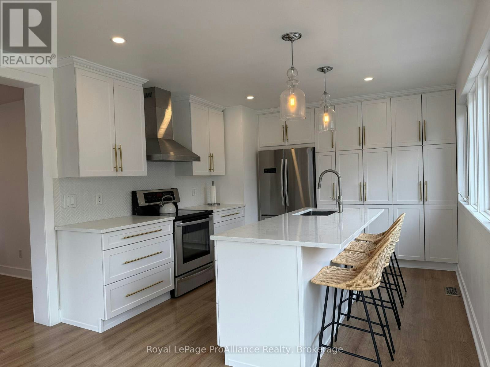 327 Bleecker Avenue, Belleville, ON, K8N 3V3 - 10