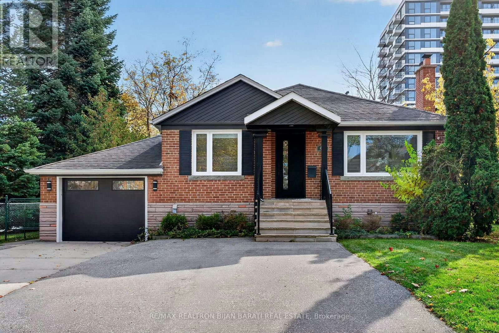 47 Harlandale Avenue, Toronto, ON, M2N 1N9