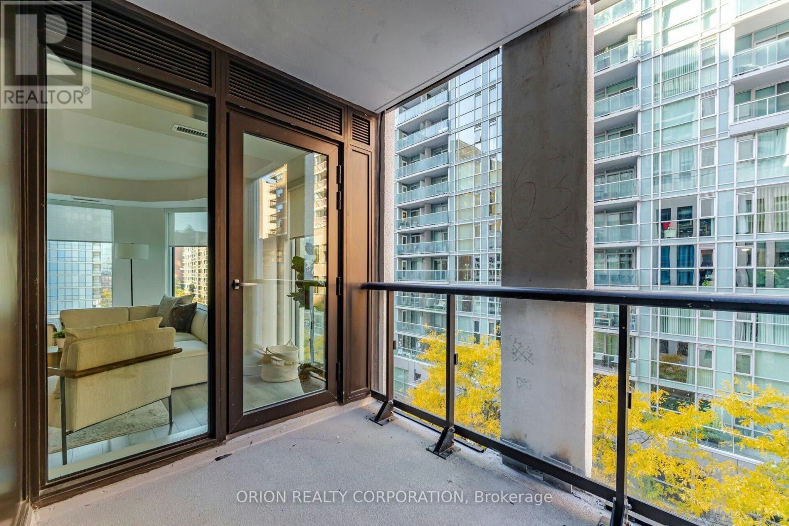 420-121 St Patrick Street, Toronto, ON, M5T 0B8 - 32