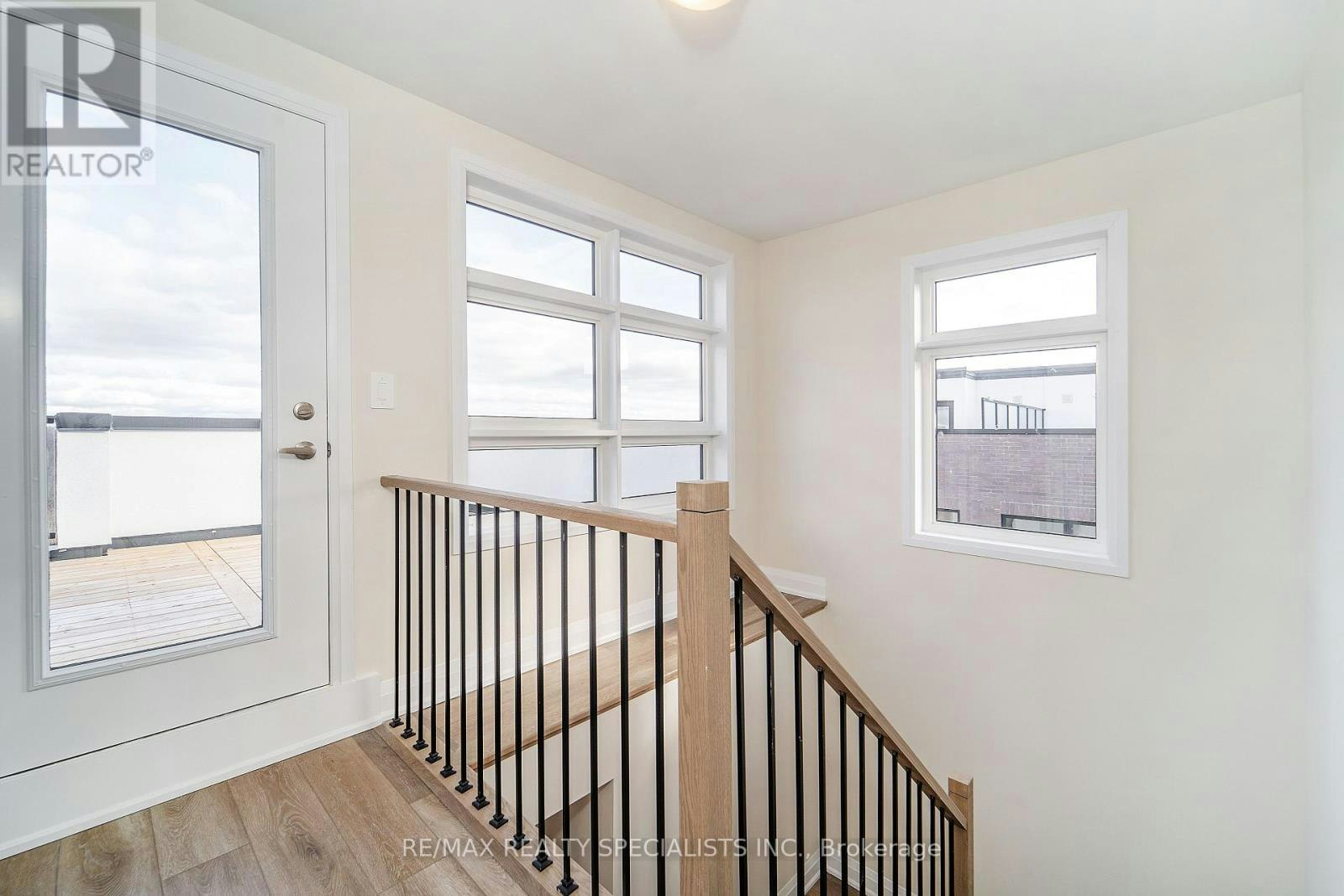 122-1577 Rose Way, Milton, ON, L9E 1N4 - 23