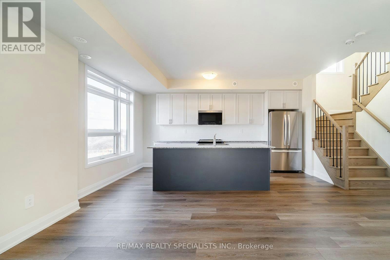 122-1577 Rose Way, Milton, ON, L9E 1N4 - 4