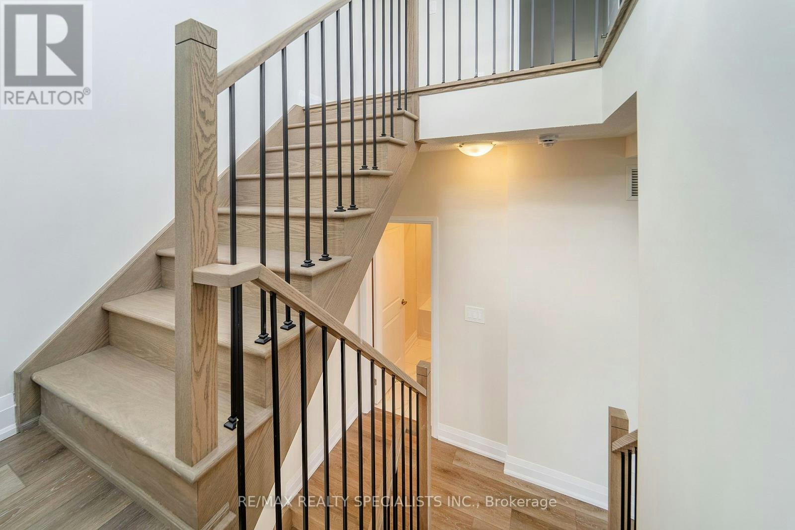 122-1577 Rose Way, Milton, ON, L9E 1N4 - 22