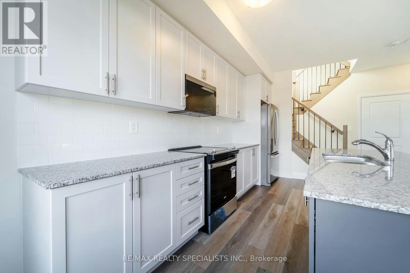 122-1577 Rose Way, Milton, ON, L9E 1N4 - 5