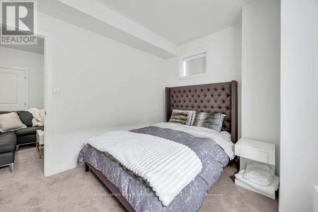 9 Crown Gate, Oakville, ON, L6M 0W8 - 37